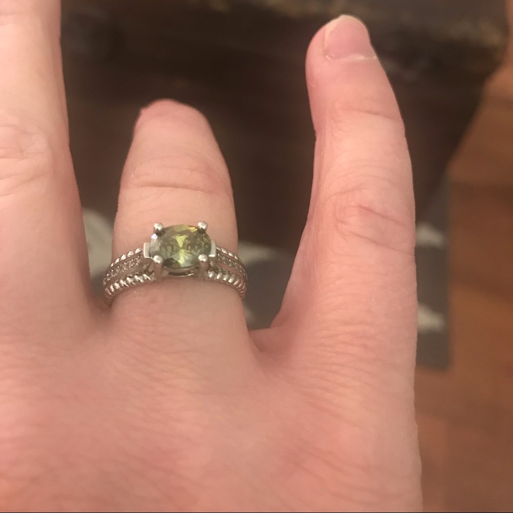 Jewelscent ring